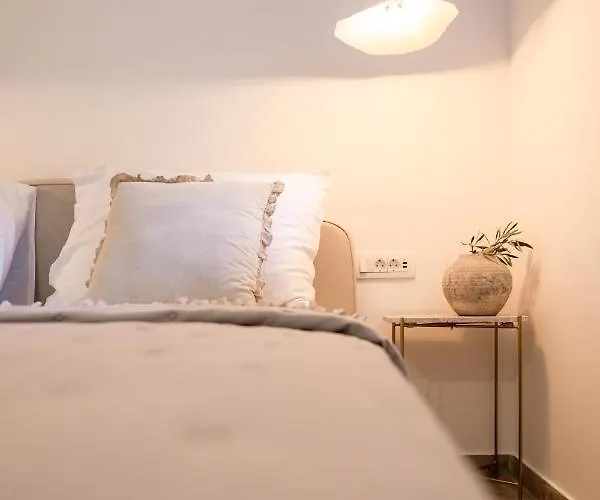 Saint Simeon And Апартаменты Задар