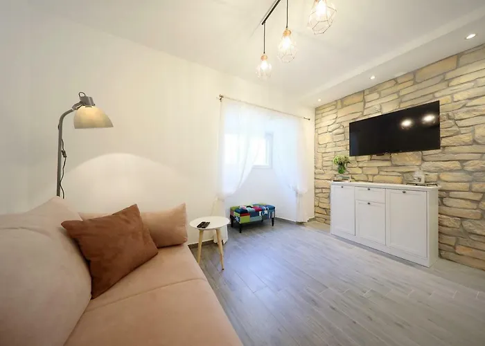 Saint Simeon And Apartman