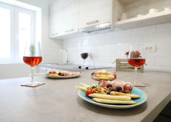 Saint Simeon And Апартаменты Задар